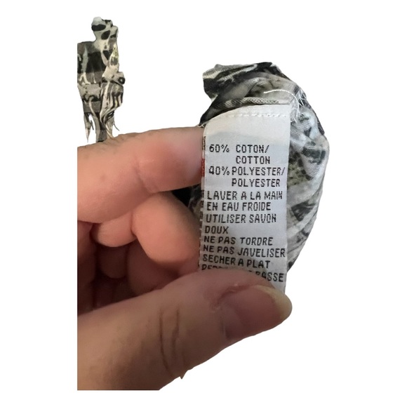 A Laura Petite top in size large - Picture 6 of 9